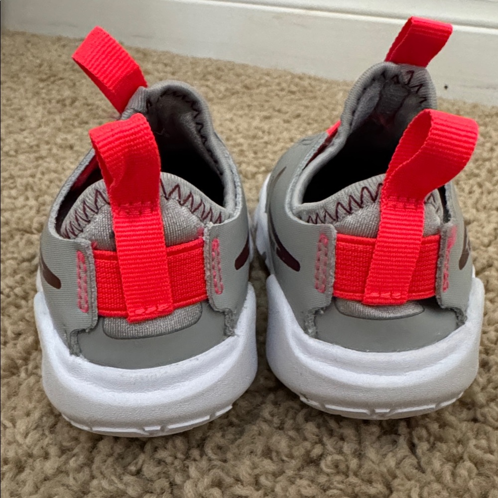 Nike Toddler Sneakers Gray & Red, Size 5C, Gently Used. - Picture 4 of 8